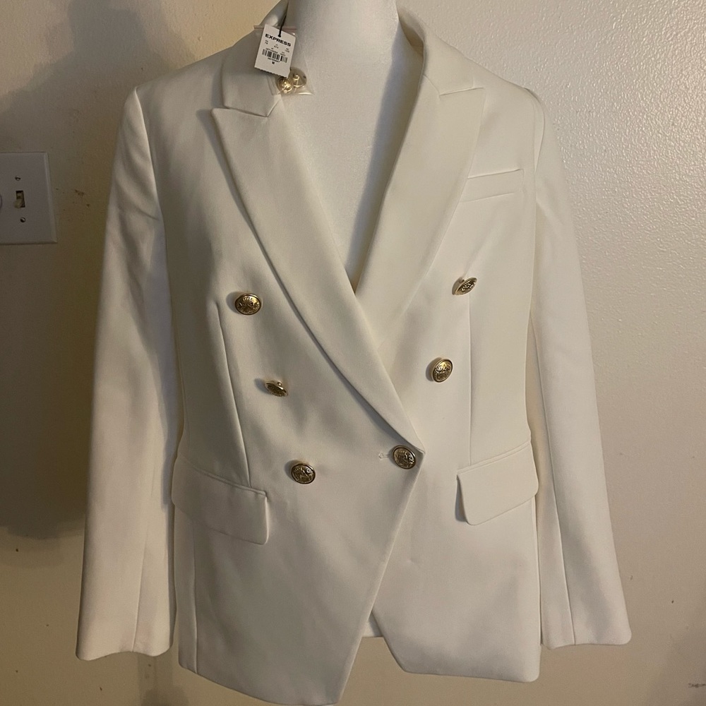 Express Twill blazer light cream color size M. NWT